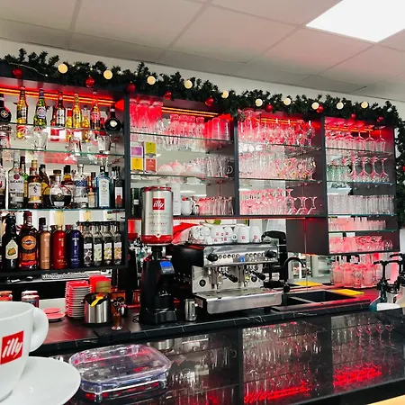 Becs Panzio Bed and Breakfast Lenti