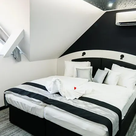 Becs Panzio Bed & Breakfast 4*