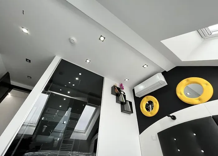 לינה וארוחת בוקר Becs Panzio 4*