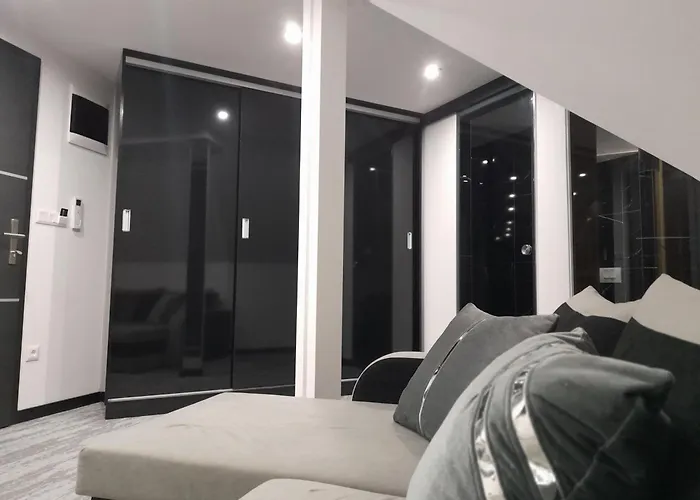 לינה וארוחת בוקר Becs Panzio 4*