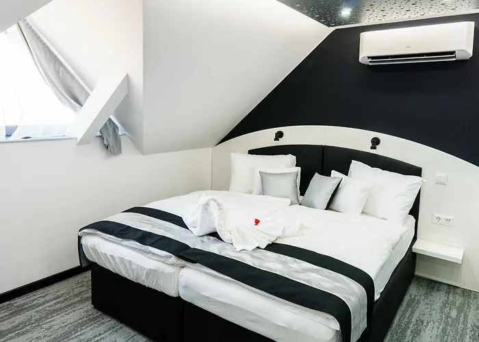 Becs Panzio Oda ve Kahvaltı 4*