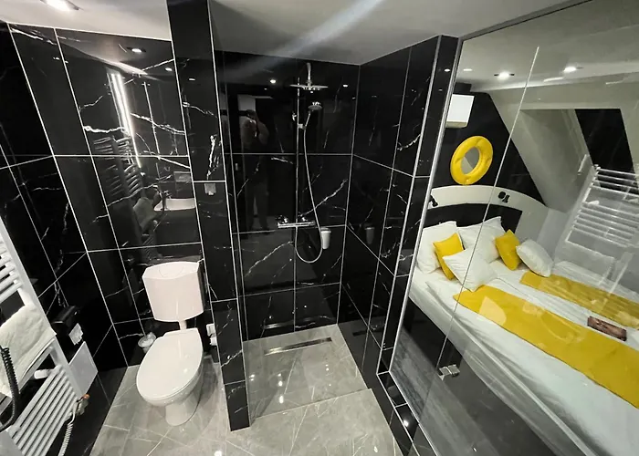 Becs Panzio לינה וארוחת בוקר